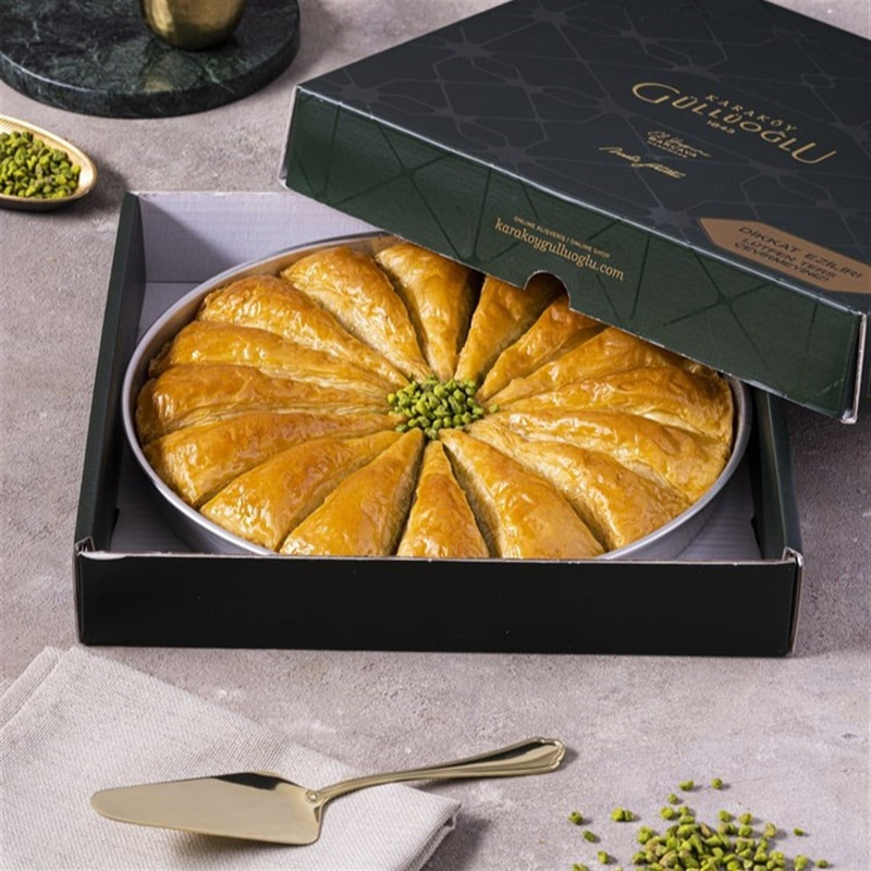 Pistachio Carrot Slice Baklava in Tray 1.8 kg - Karaköy Güllüoğlu - Nadir Güllü