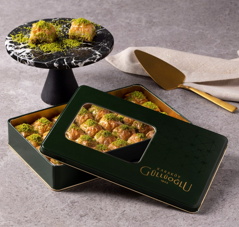 Metal Kutuda Fıstıklı Kuru Baklava 900 gr