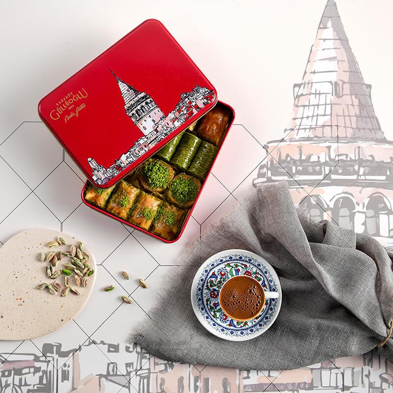 Metal Kutuda Karışık Baklava 500 Gr.