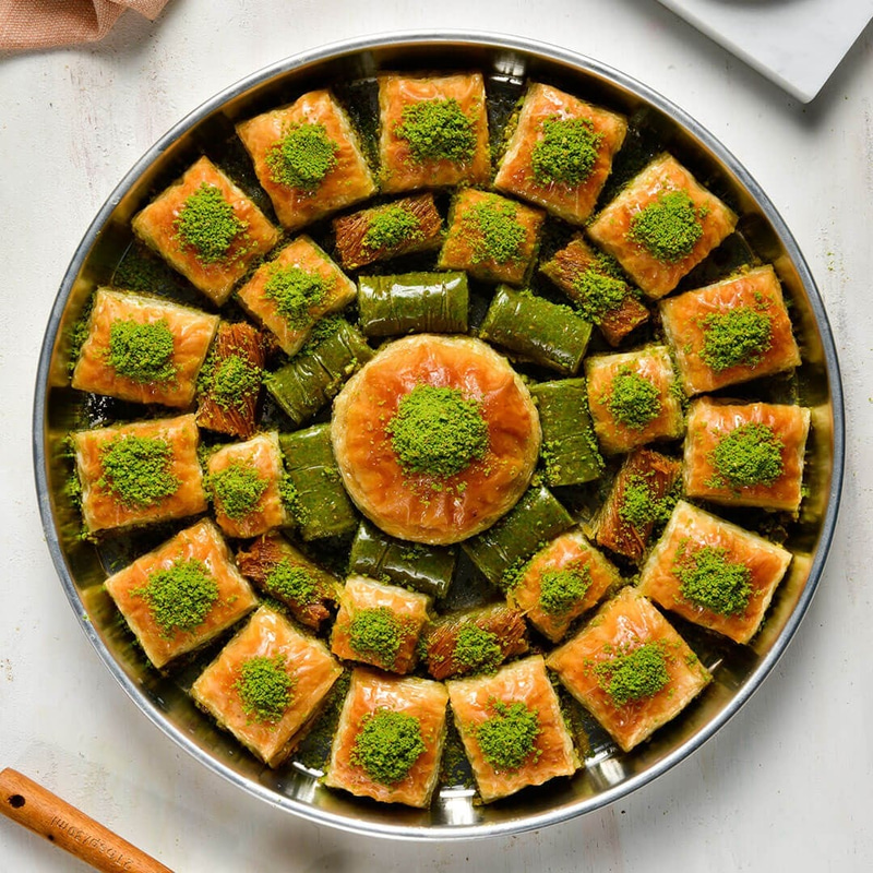 Premium Karışık Fıstıklı Baklava Tepside 1.5 Kg
