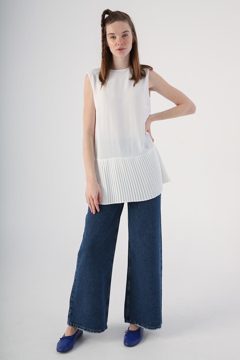 White-Sleeveless Crew Neck Skirt Pleated Blouse