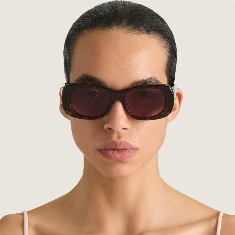 Givenchy Bold GV 40140U 52S kadın güneş gözlüğü - detay