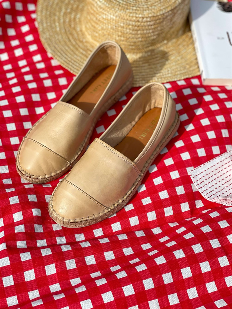 Casey Deri Espadril Model Ten