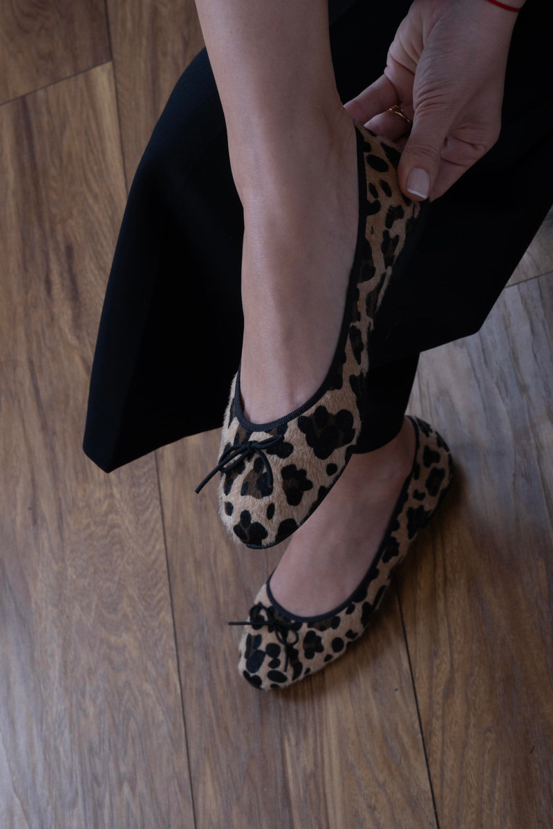 Deny Model Kurdele Detaylı Babet Leopar