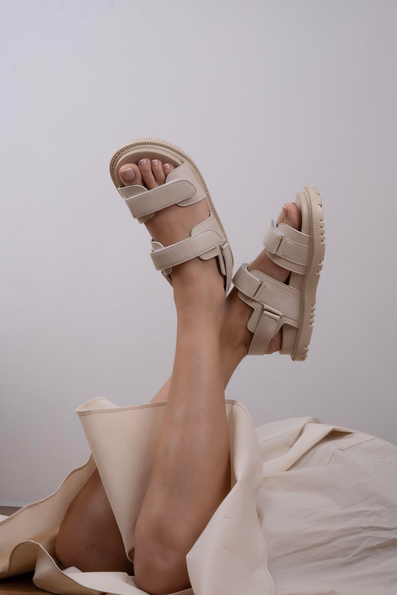 Joye Model Çift Cırtlı Sandalet Bej