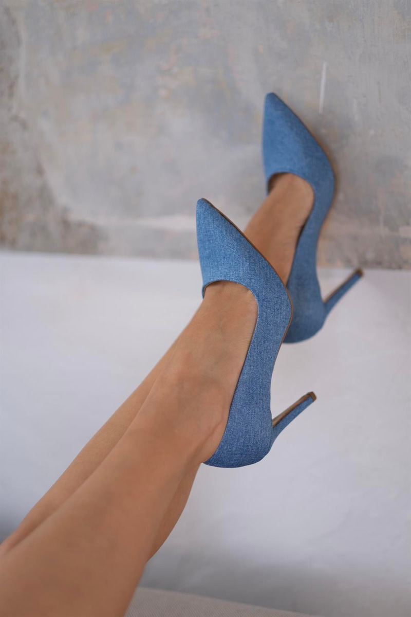 Venüs Model Özel Seri Klasik Stiletto Kot