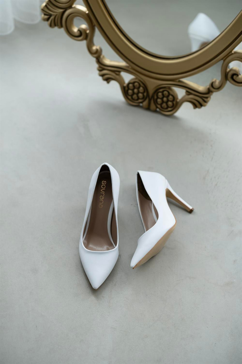 Venüs Model Özel Seri Klasik Stiletto Beyaz
