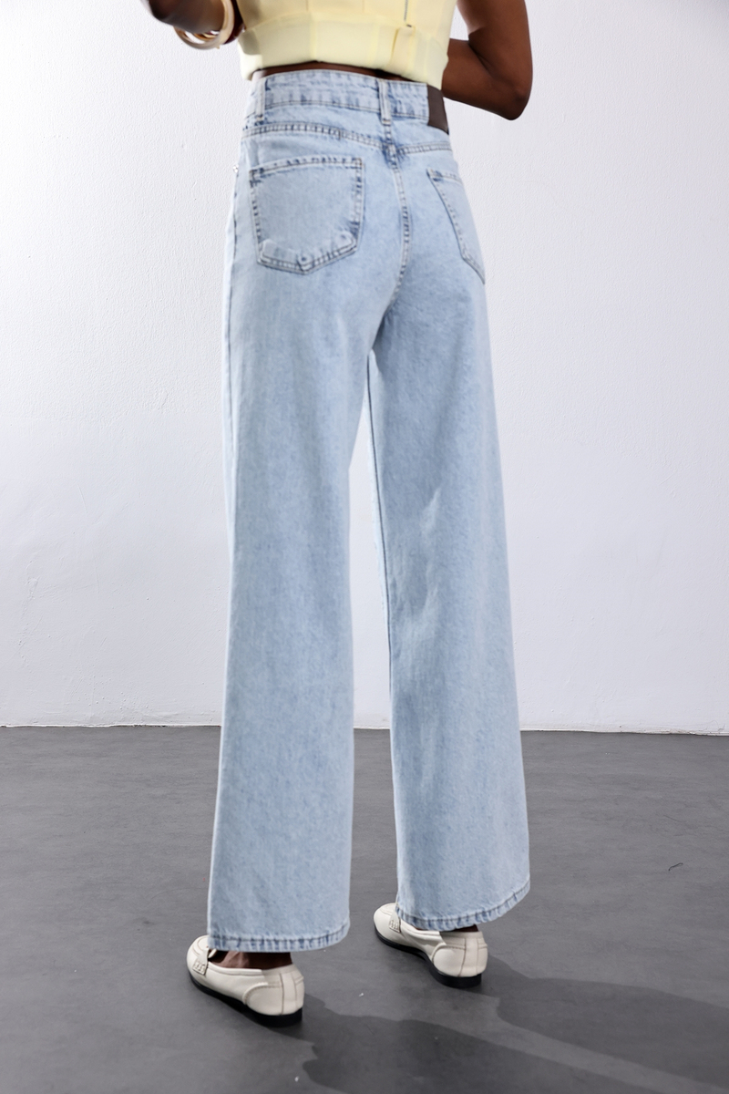 Açık Mavi Nakış Detaylı Jean 1025