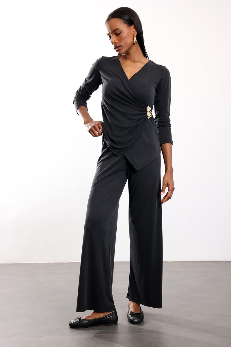 Antrasit Gold Aksesuarlı Kruvaze Takım 39250