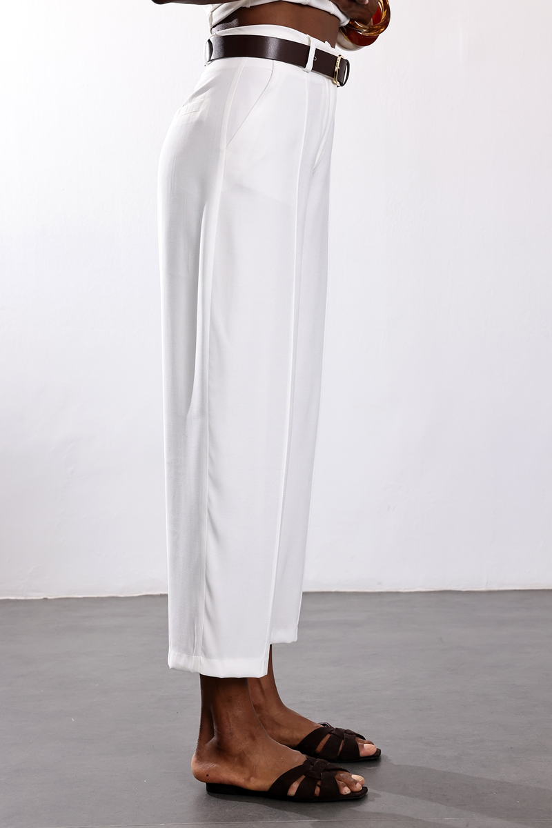 Beyaz Kemerli Barrel Pantolon 58549