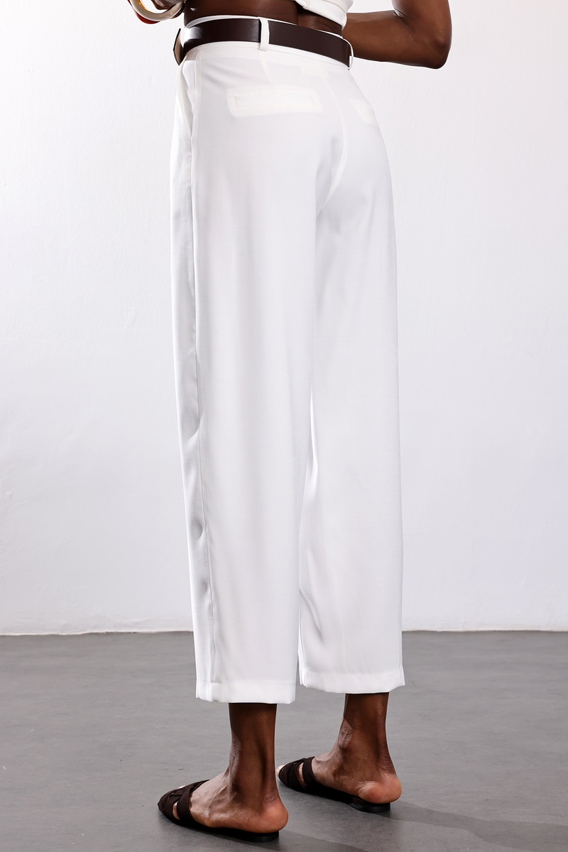 Beyaz Kemerli Barrel Pantolon 58549