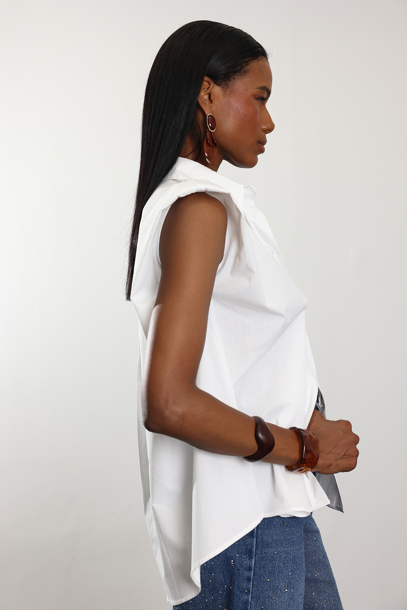 Beyaz Vatkalı Kolsuz Gömlek 0016