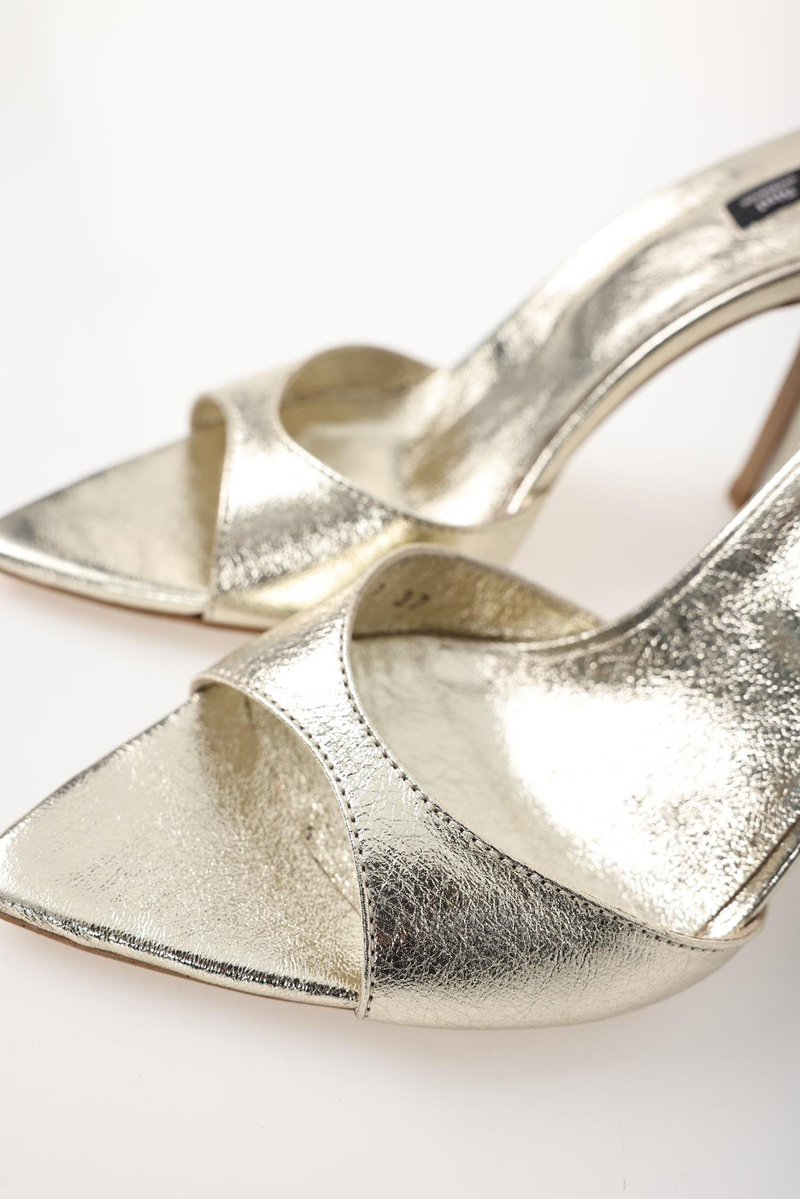 Gold Sivri Burun Topuklu Terlik 25157