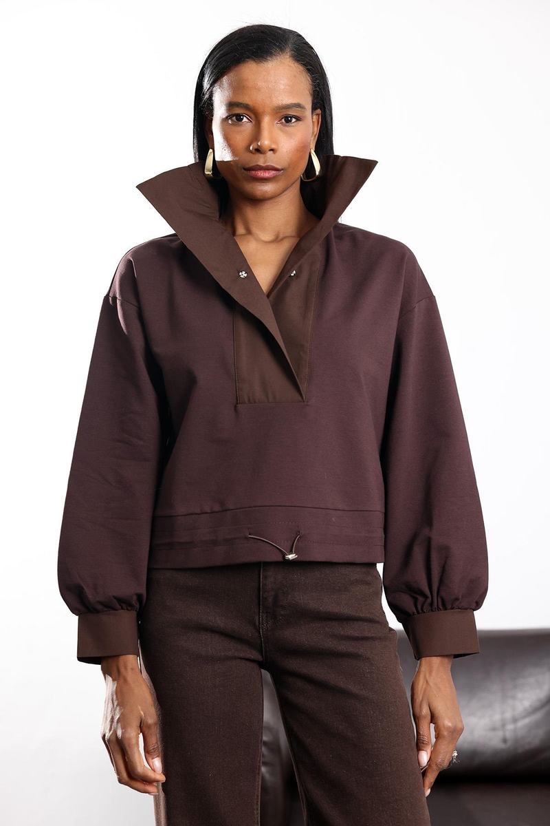 Kahverengi Beli Büzdürmeli Dik Yaka Sweatshirt 36720