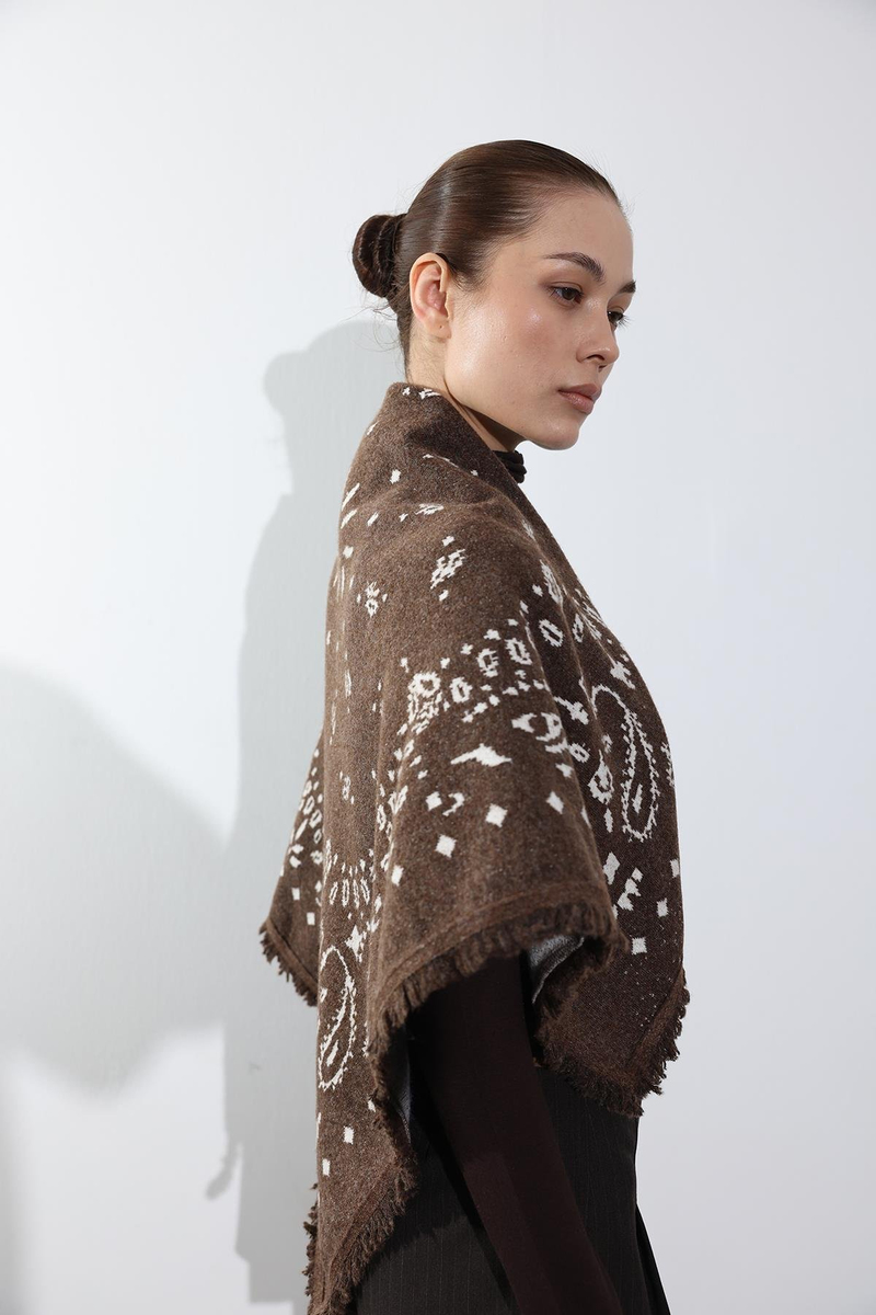 Kahverengi Desenli Şal 251007