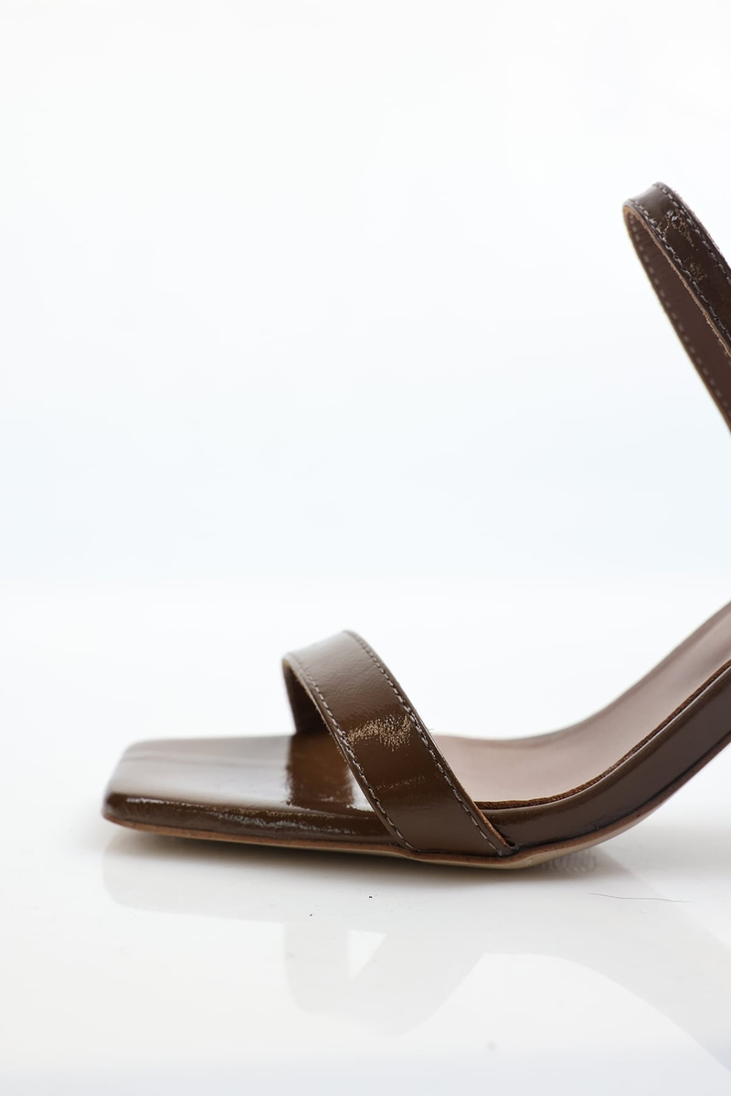 Karamel Bantlı Topuklu Terlik 25247
