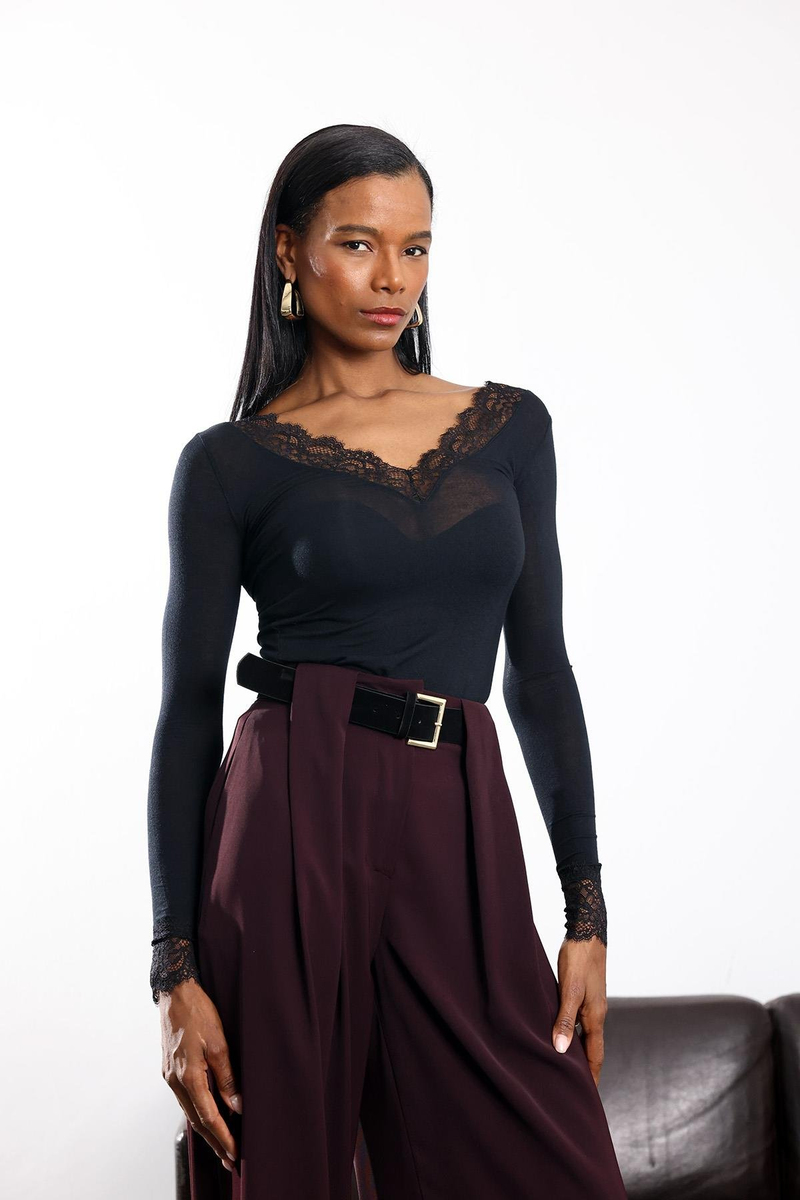 Siyah Dantelli Modal Kaşmir Uzun Kollu Bluz 