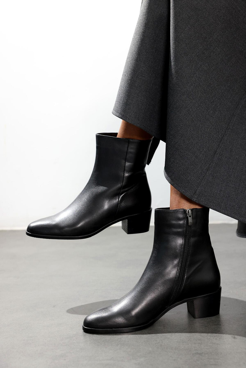 Siyah Deri Klasik Bot 25489