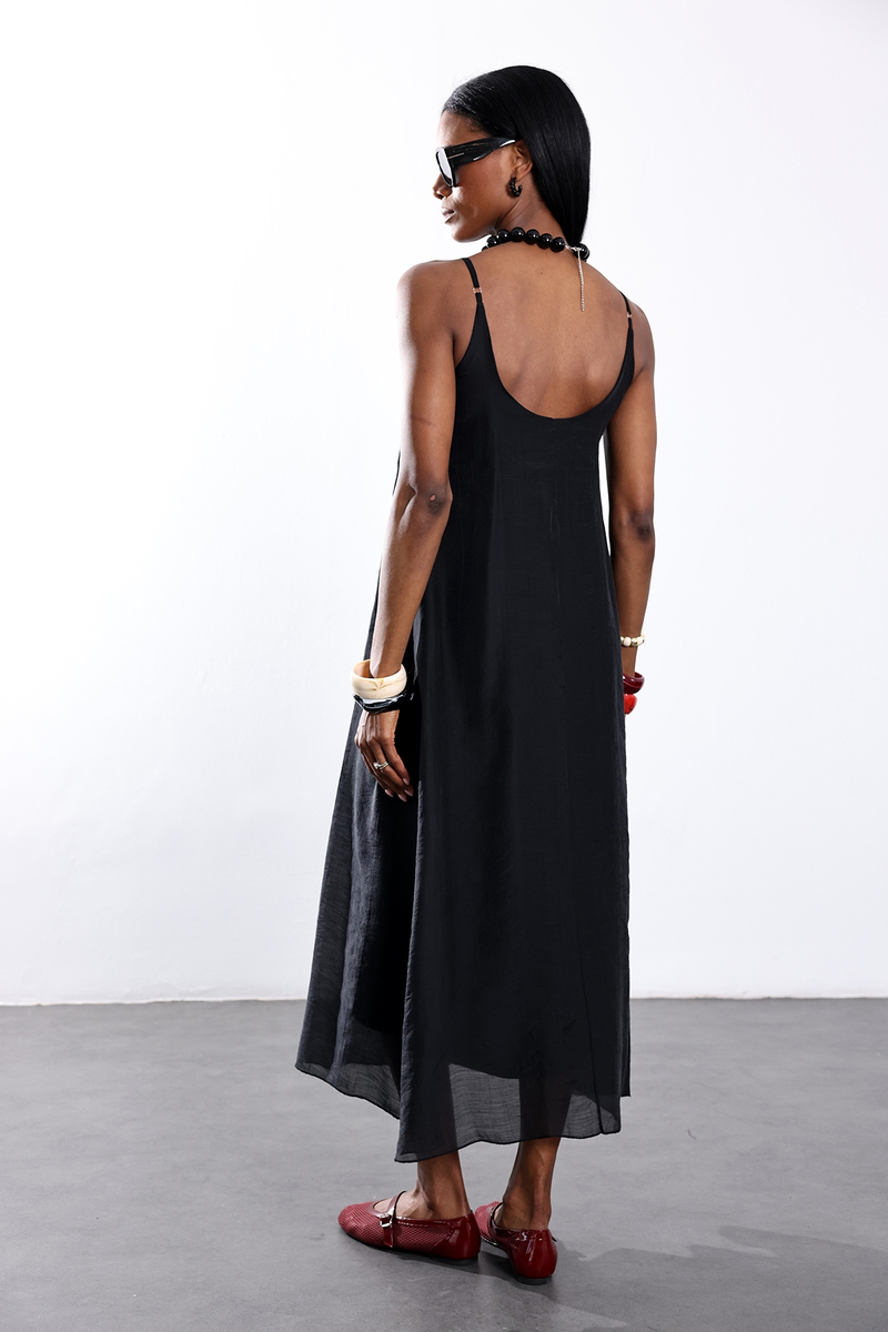 Siyah Piliseli Maxi Boy Elbise 3413