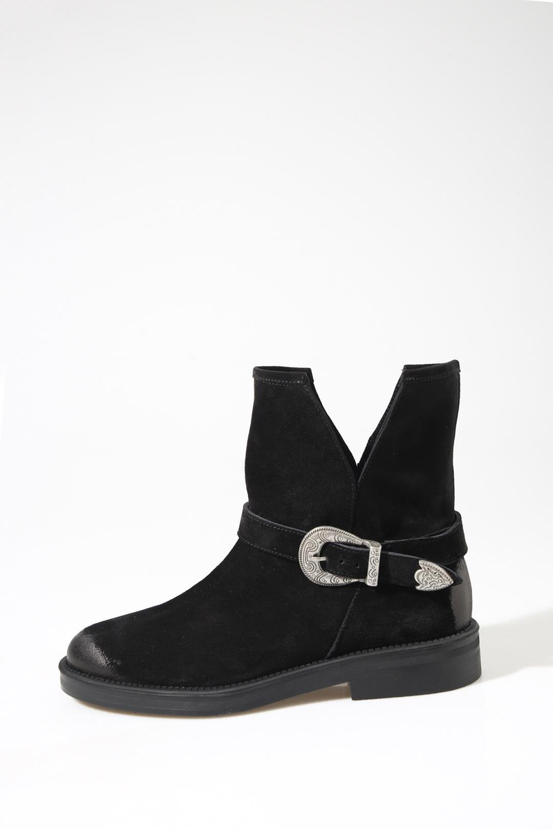 Siyah Salaş Bot 125212