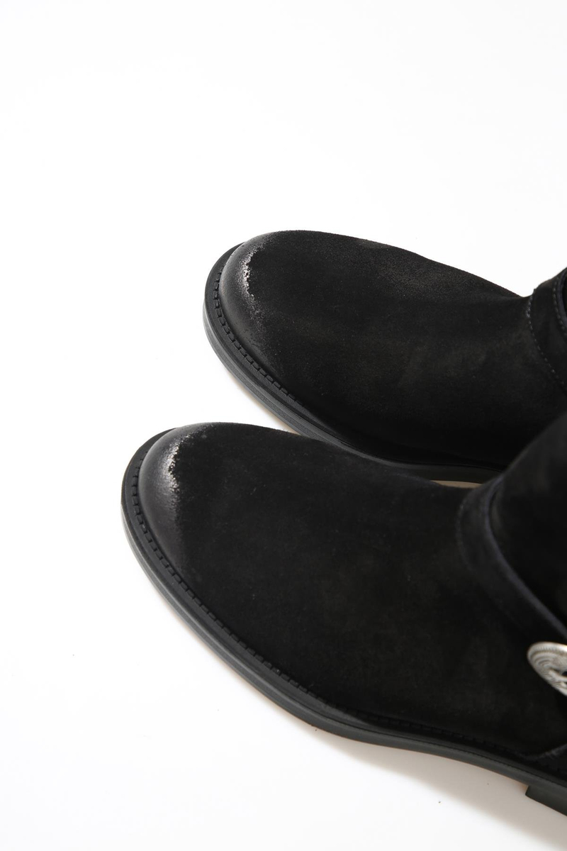 Siyah Salaş Bot 125212