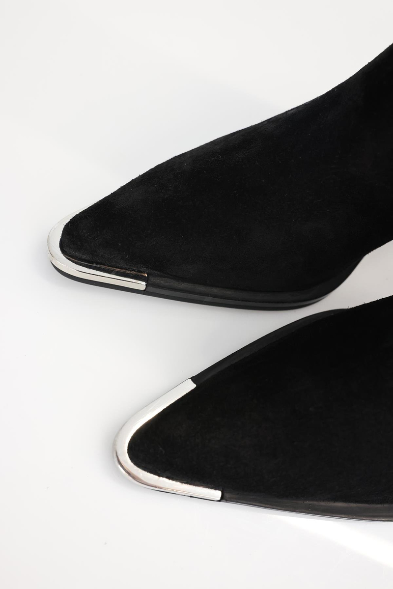 Siyah Sivri Burun Topuklu Chelsea  Bot 115816