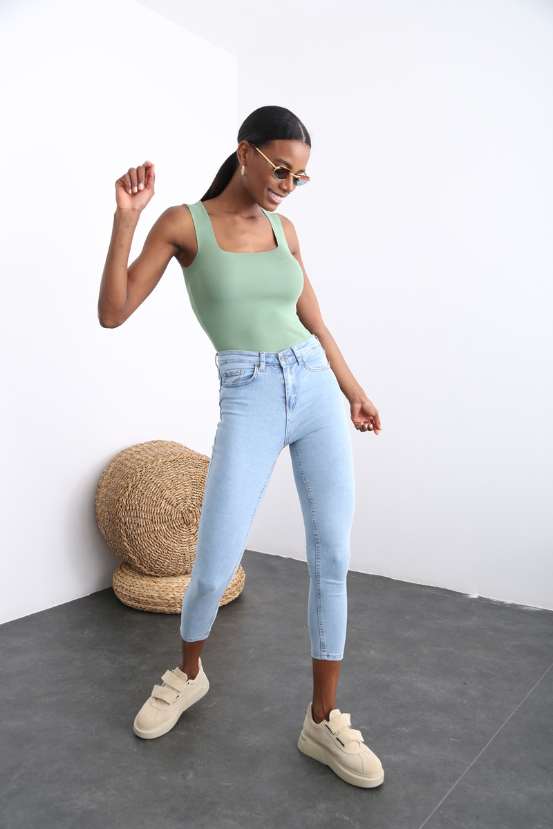 Açık Mavi Yüksek Bel Toparlayan Slim Fit Jean 