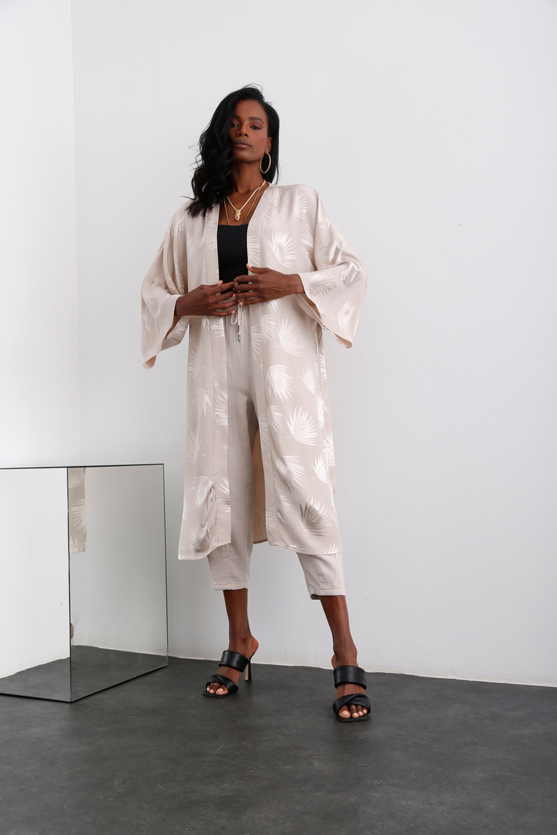 Bej Yaprak Desenli Kimono 
