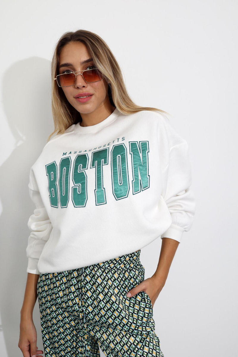 Beyaz Boston Nakışlı Sweatshirt 