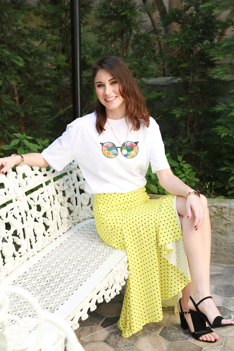 Beyaz Gözlük Baskılı Tshirt