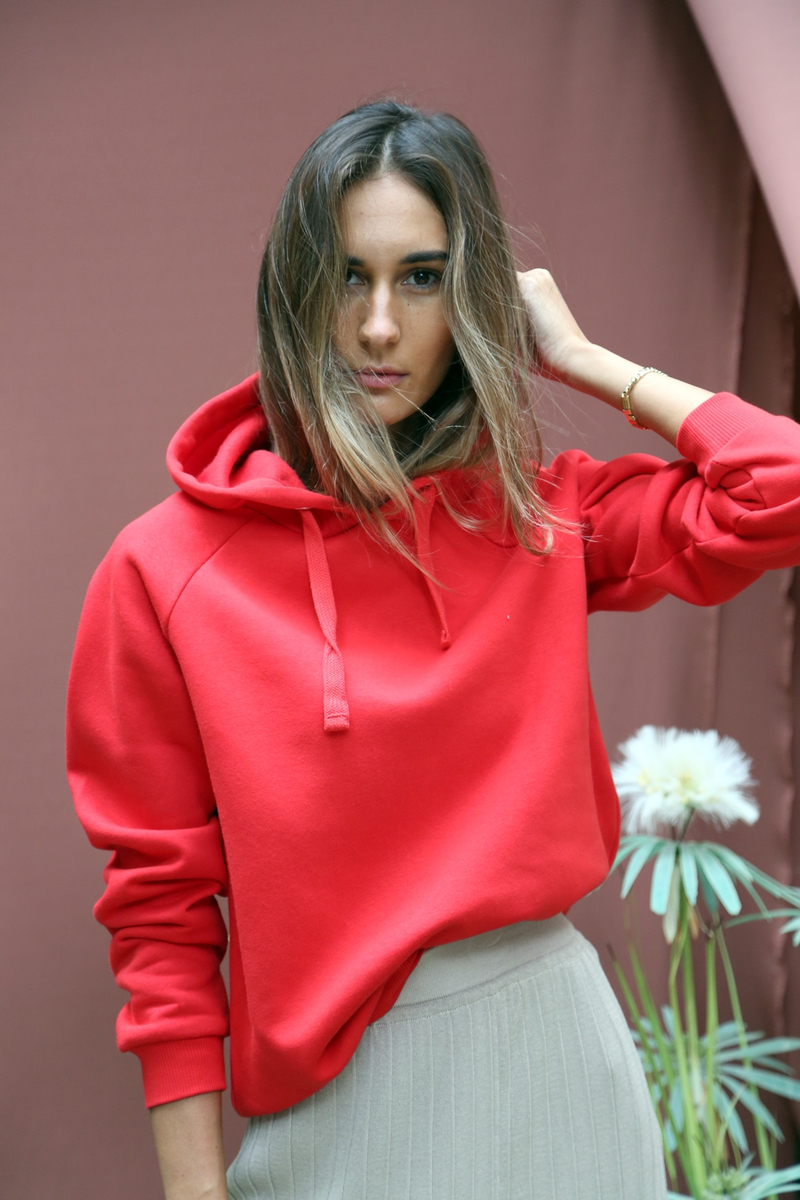 Kırmızı Kapşonlu Sweatshirt