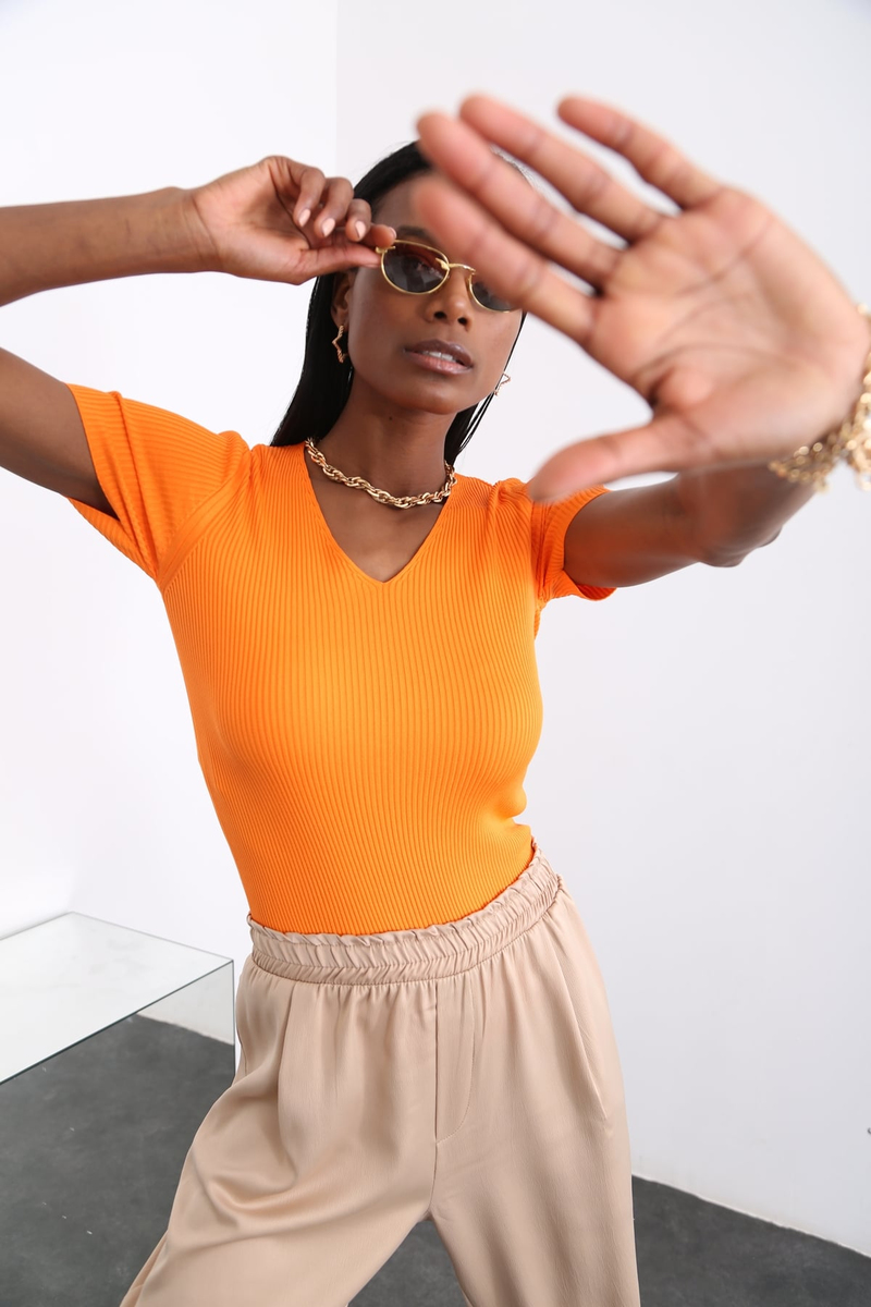 Oranj V Yaka Fitilli Tshirt 21400