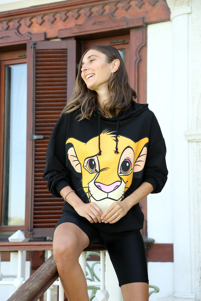 Siyah Aslan Baskılı Sweatshirt 10114