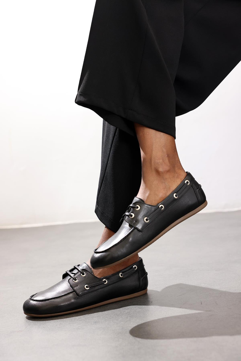 Siyah Bağcıklı Deri Makosen 24171