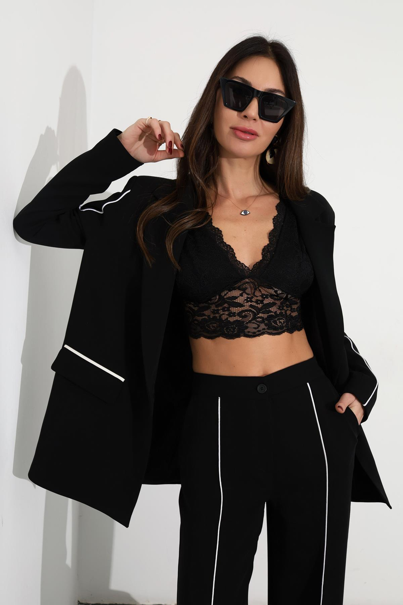 Siyah Biye Detaylı Blazer Ceket 