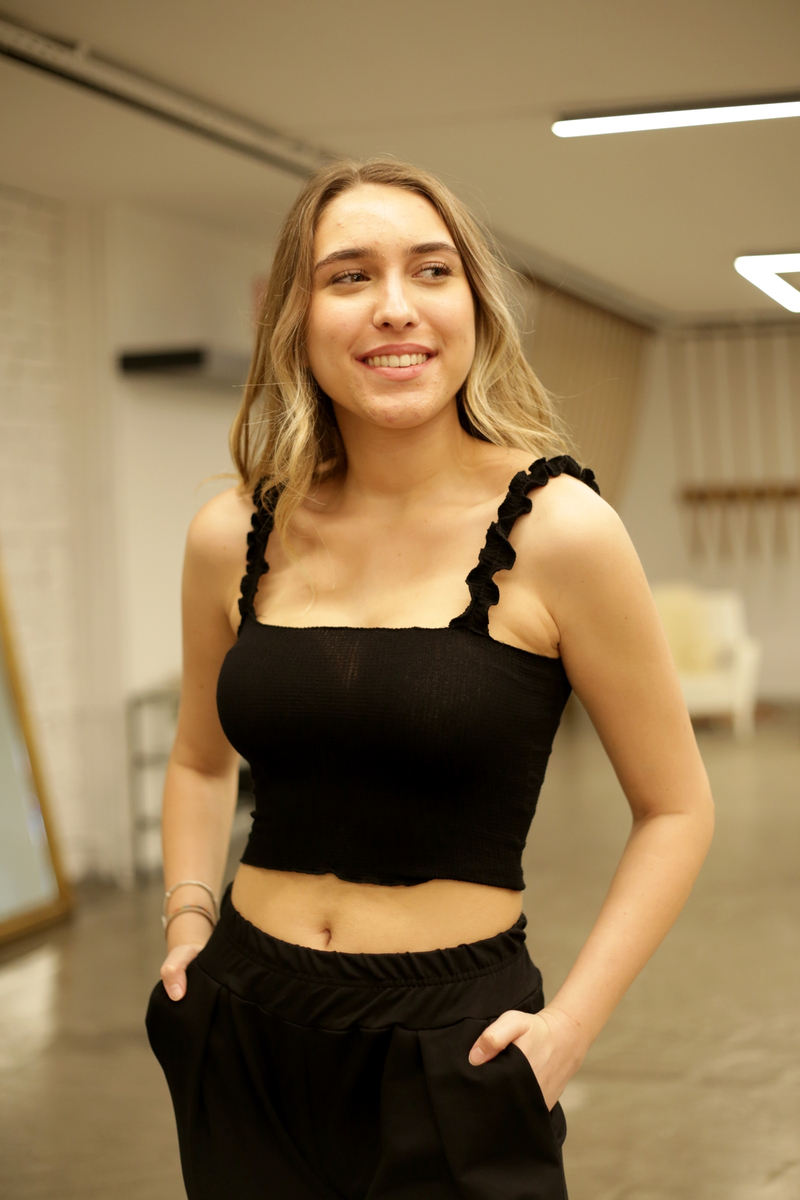 Siyah Fırfır Askılı Büstiyer 