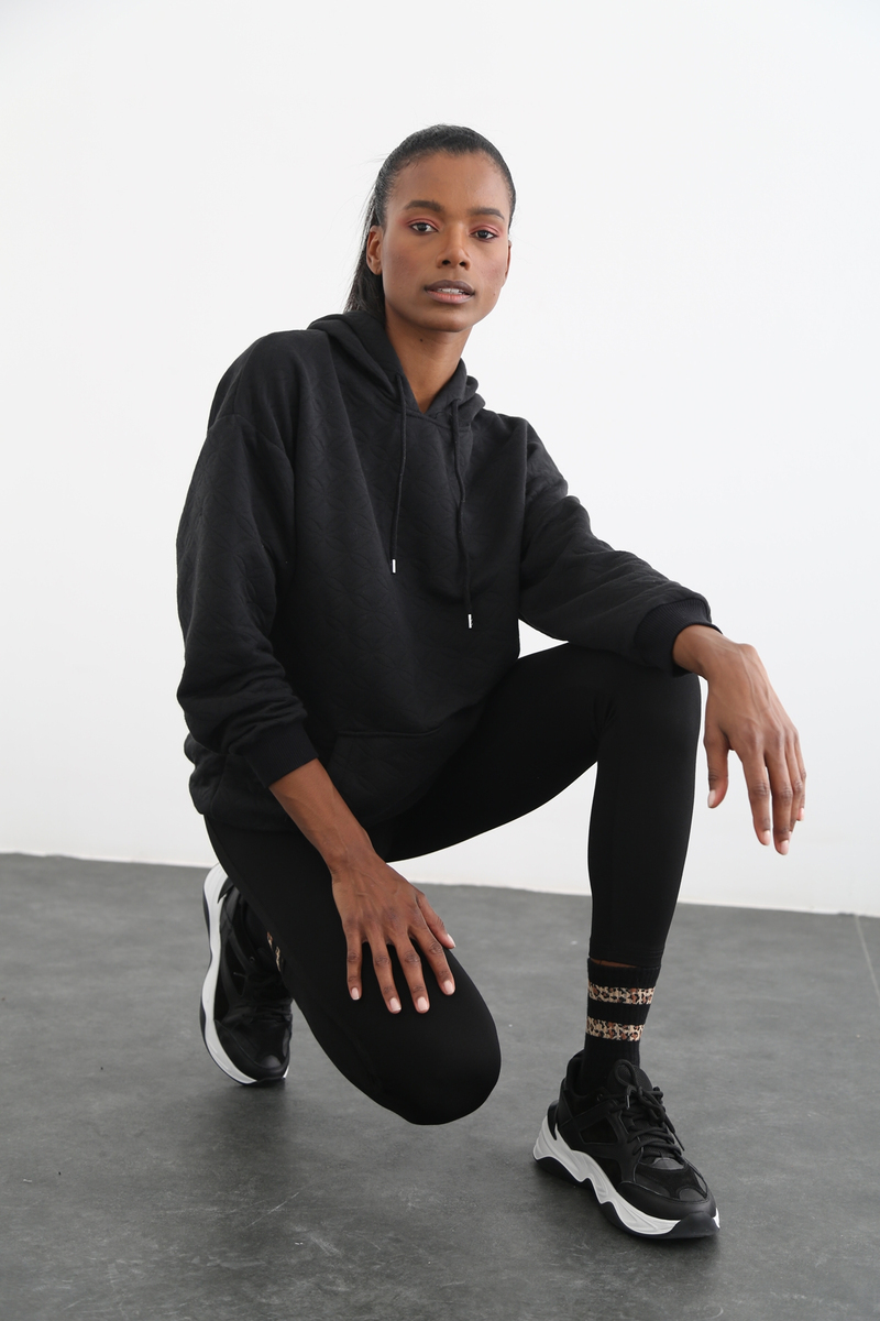 Siyah Kapitoneli Oversize Sweatshirt 18136