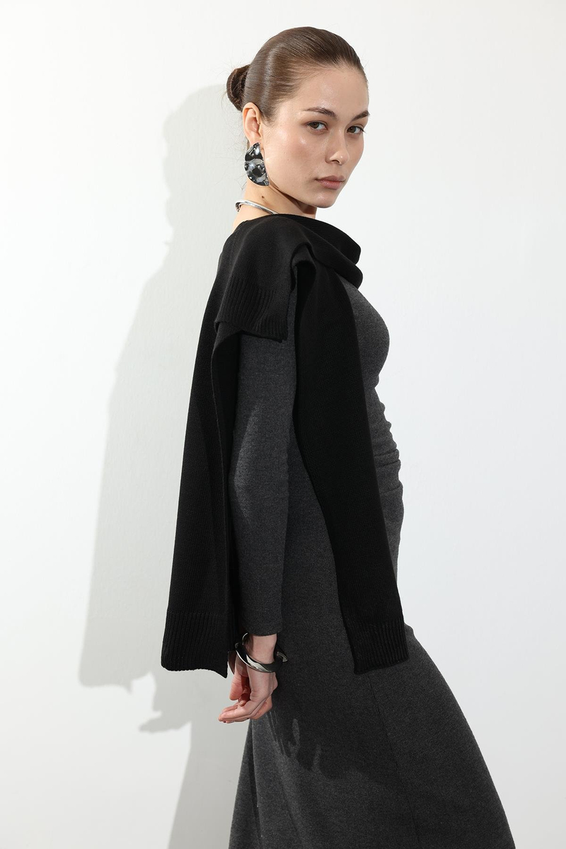 Siyah Kare Parçalı Atkı HRK01