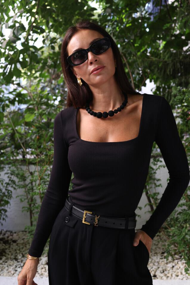 Siyah Kare Yaka Kaşkorse Bluz 3301