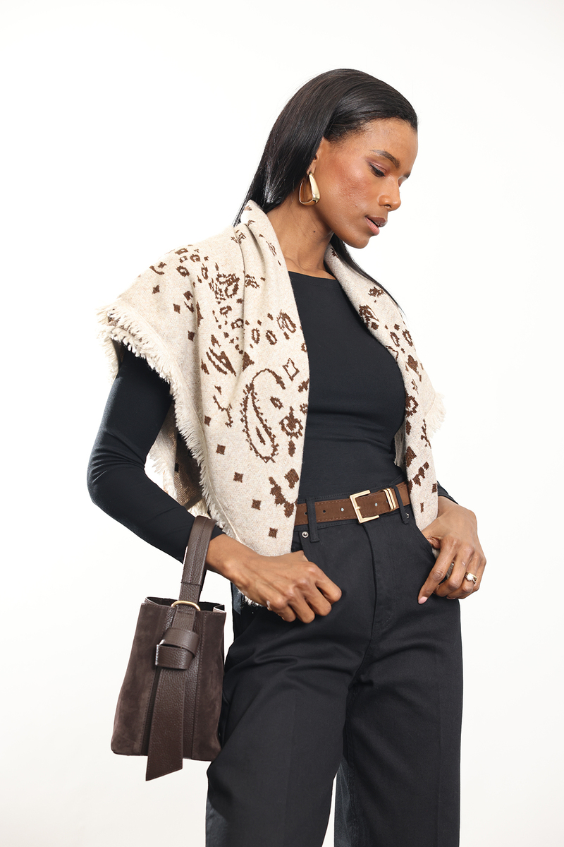 Siyah Kayık Yaka Uzun Kollu Bluz 