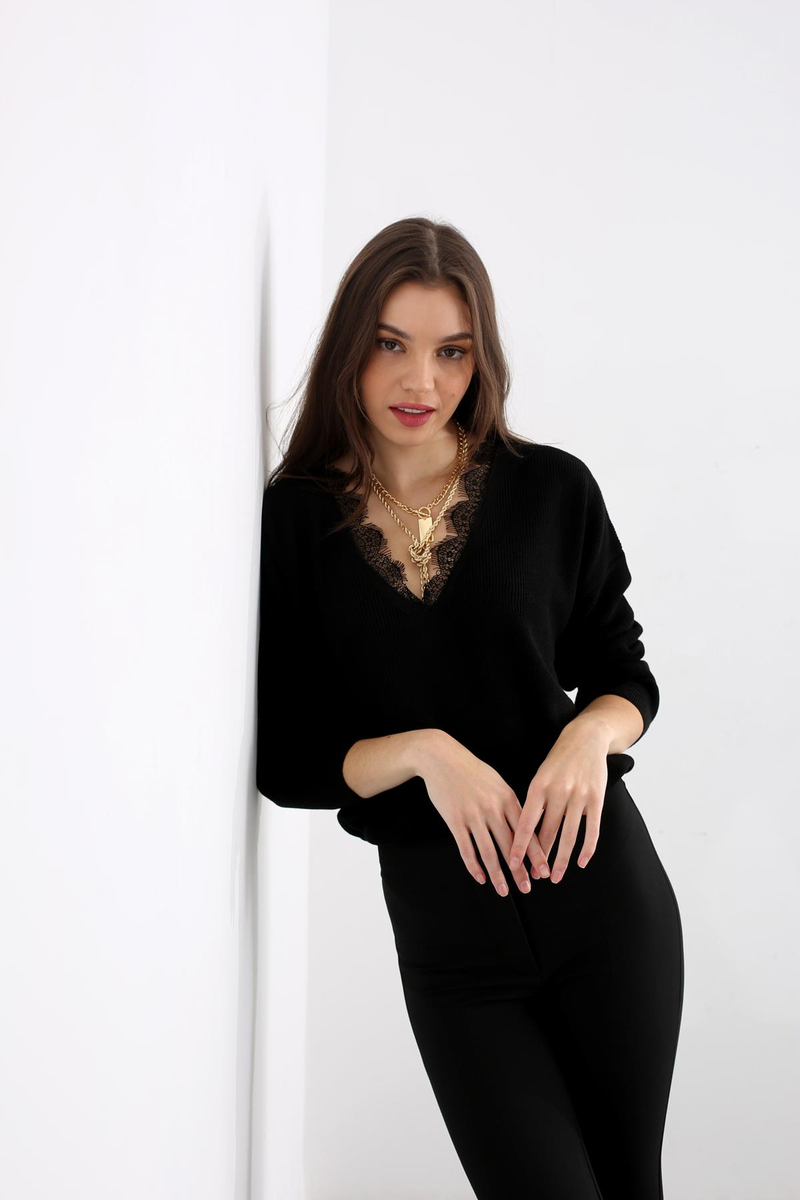 Siyah V Yaka Dantelli Triko 310001