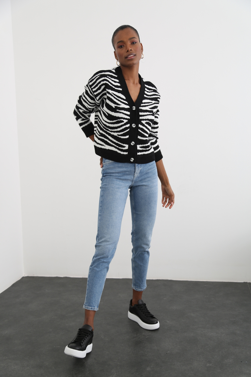 Yıkamalı Mavi Mom Fit Jean 