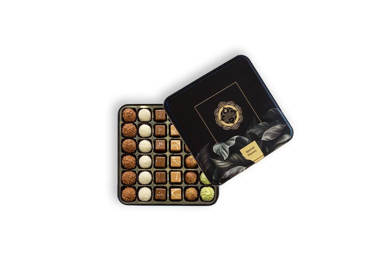  PRODUCTSSpecial Chocolate in Metal Box 520 Gr