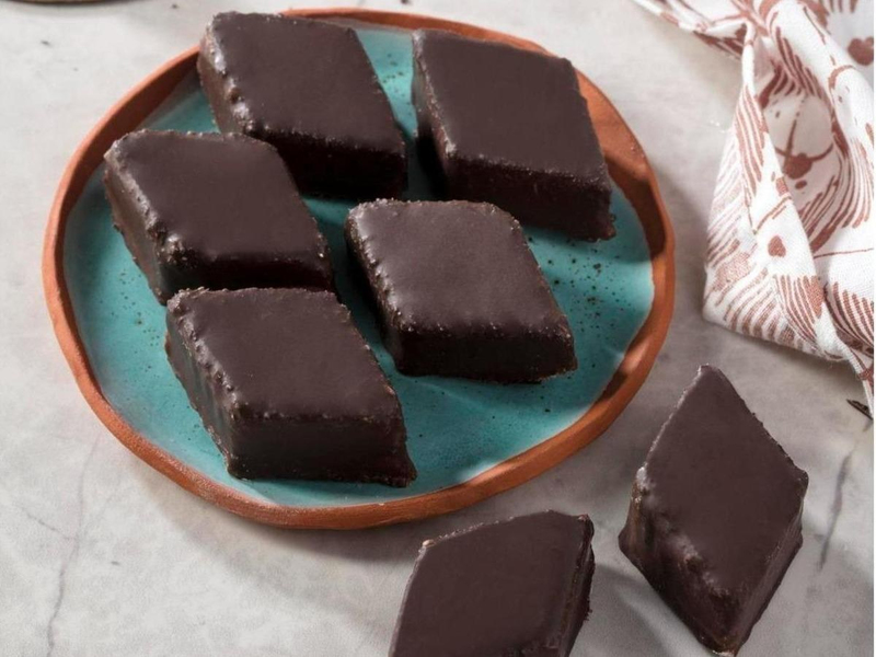 CANDY AND HALVAHalva Covered With Chocholate 300 Gr