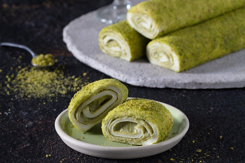 WRAP DELIGHTSRolled Sultan Turkish Delight With Pistachio Cream Covered With Powdered Pistachio