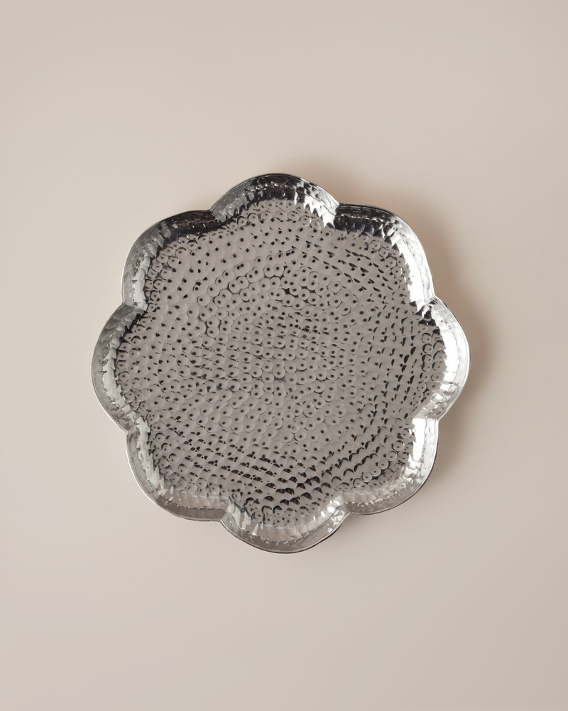 Betina Metal Dekoratif Tepsi 20x20x3 cm Gümüş