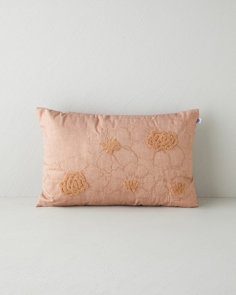 Buds Dolgulu Kırlent 33x50 cm Pembe