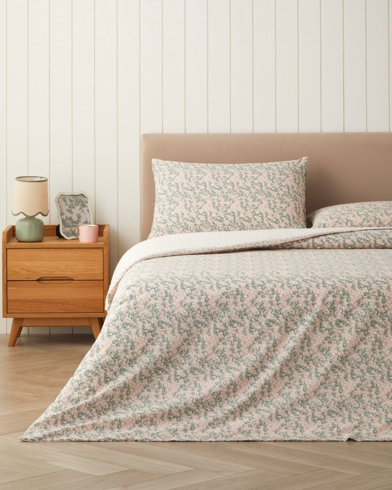 Chirping Bloom Kolay Ütülenir Tek Kişilik Nevresim Seti 160x220 cm Pembe - Yeşil
