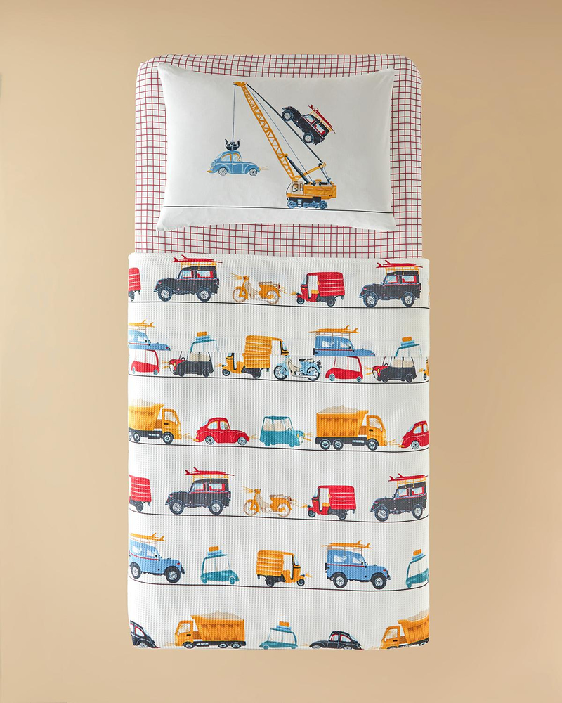 Dreamy Cars Pamuklu Tek Kişilik Çocuk Pike Takımı 150x220 cm Kırmızı