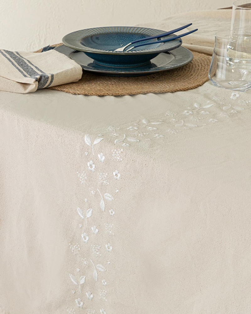 Fioritura Pamuk Nakışlı Masa Örtüsü 150x200 cm Bej